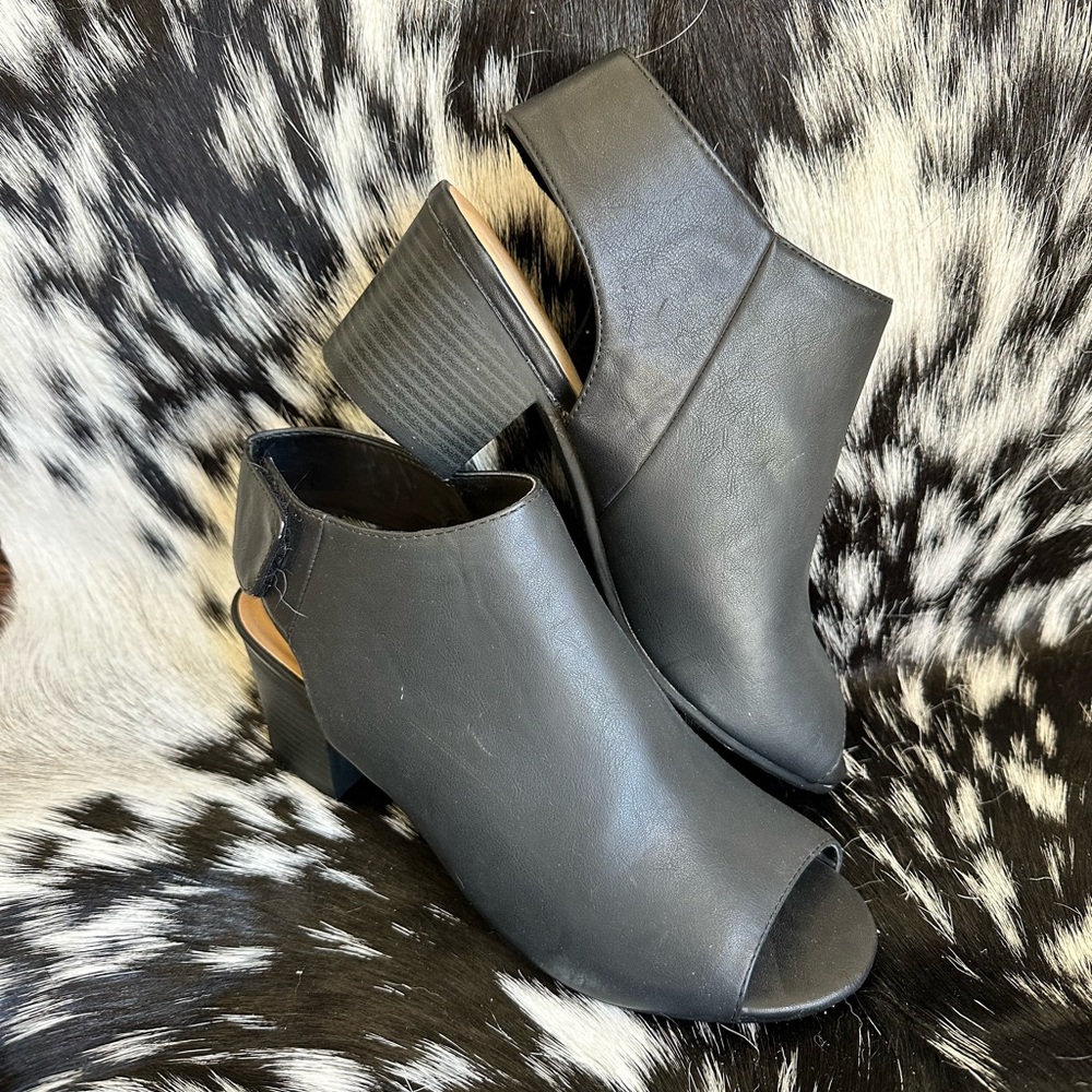 Never worn black peep toe sling back bootie